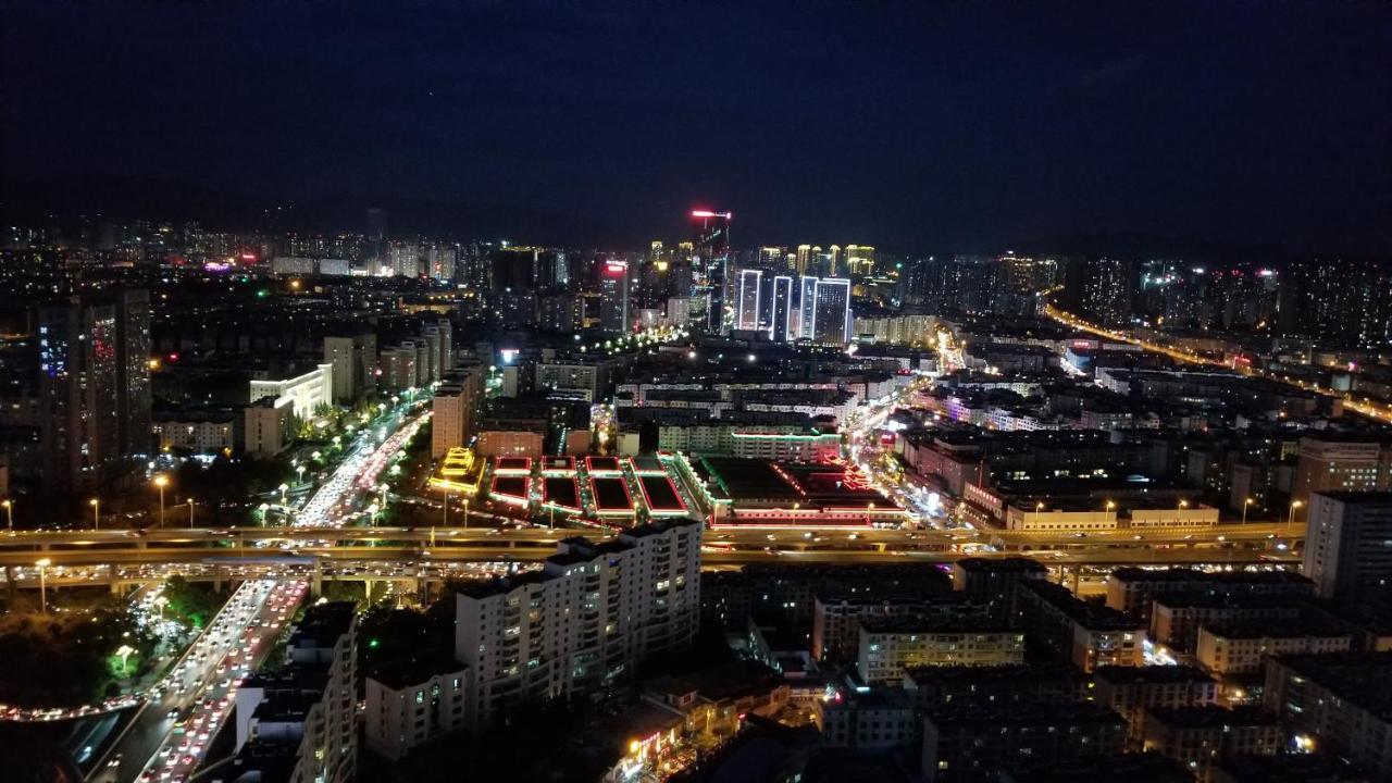 Kunming Hotel High Sky View Apartment Экстерьер фото
